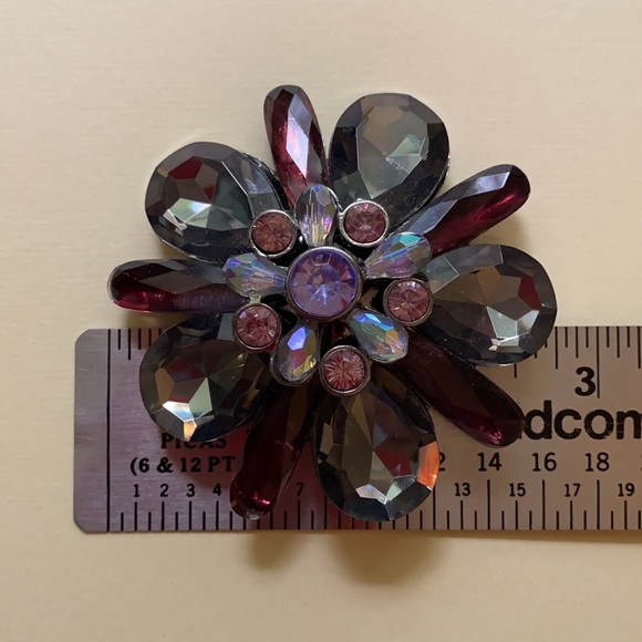Large Violet Brooch- Beautiful! - Picture 2 of 3